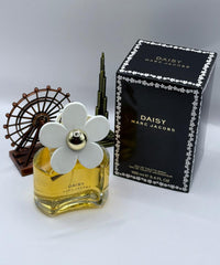 Daisy Eau de Toilette Spray for Women 3.4 oz / 100ml – New in Box